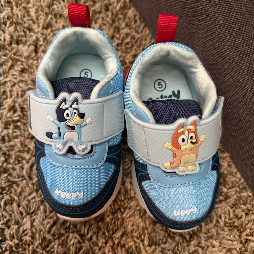 Bluey Light Up Sneakers - Picture 2 of 5